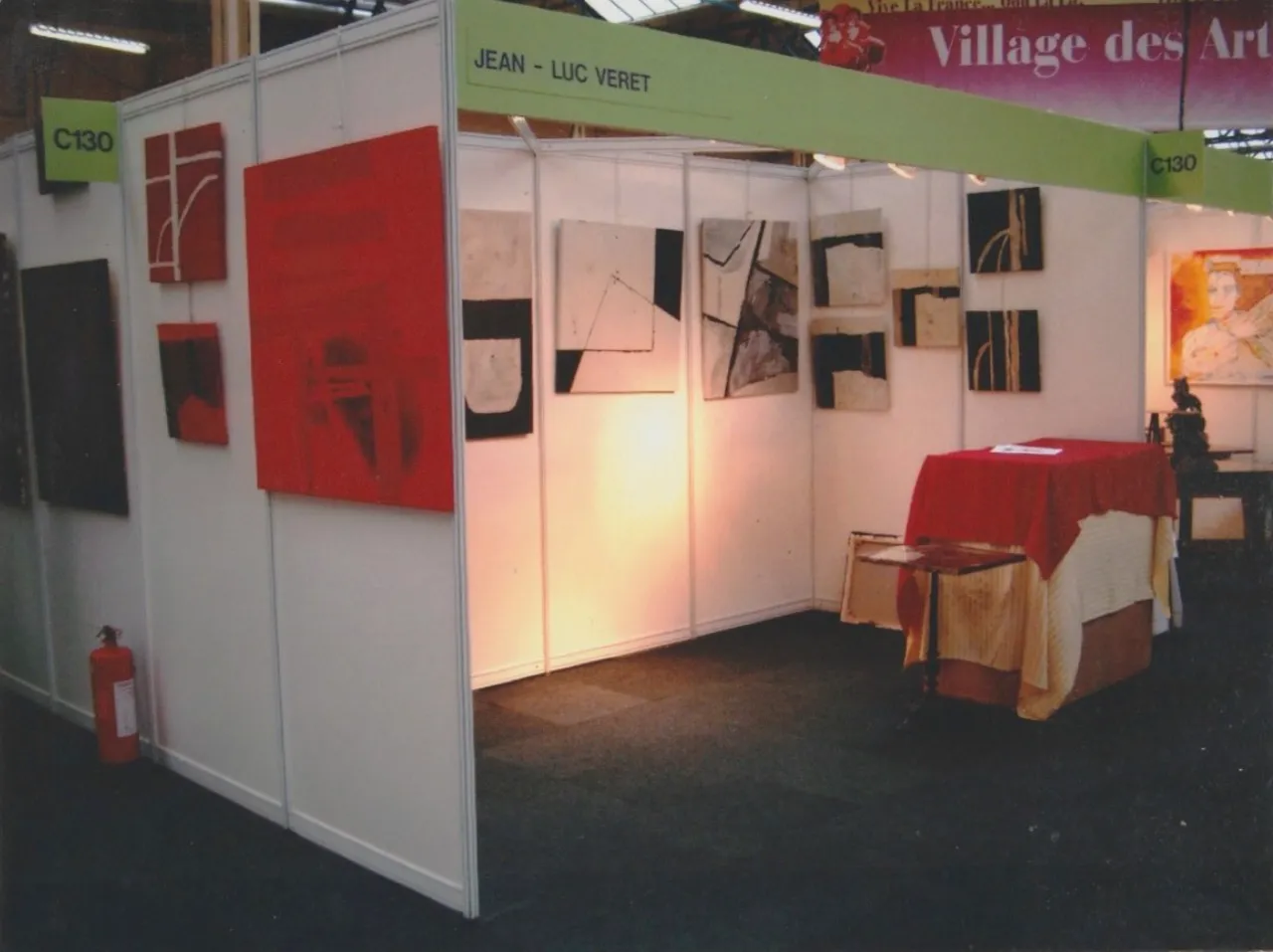 Stand de Jean Luc Veret à l'exposition Village des Artistes de France – Londres, Olympia (2004)